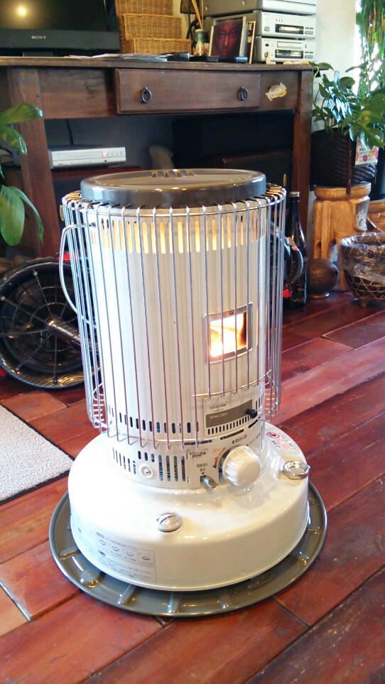 冬　ストーブ　トヨトミ