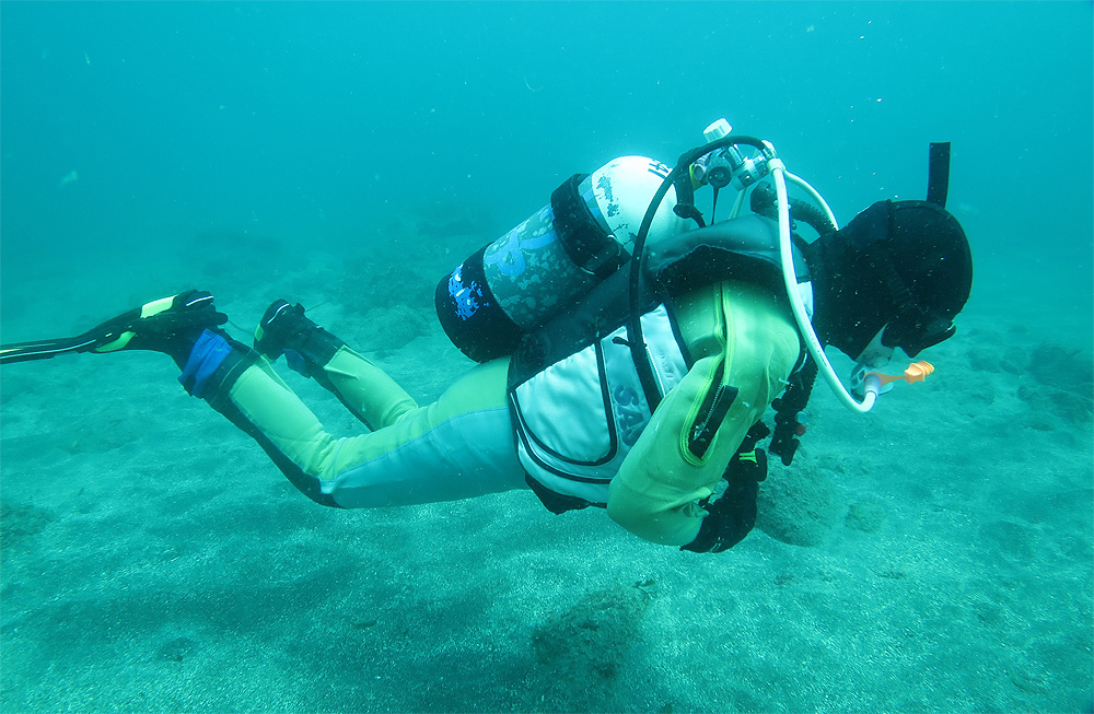 中性浮力　トレーニング　練習　プール　大船