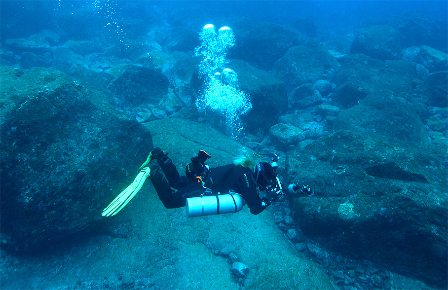 PADI　サイドマウント　ダイバー　ダイビング