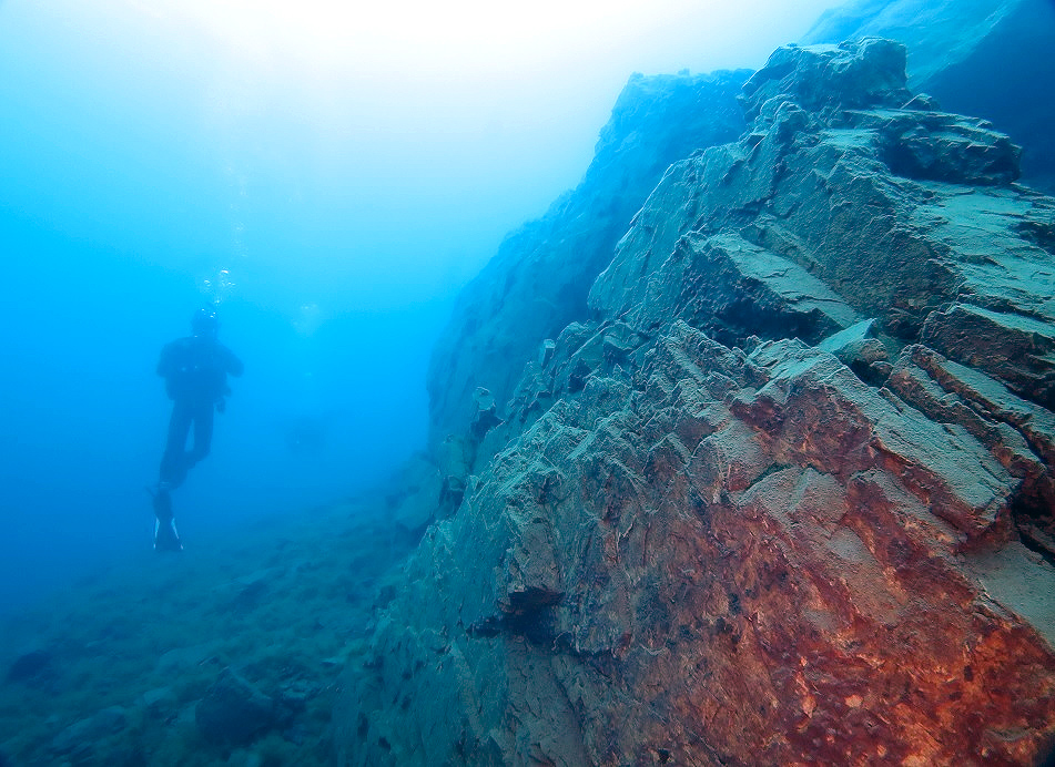 本栖湖　ダイビング　高所潜水　PADI　アルティチュード　溶岩