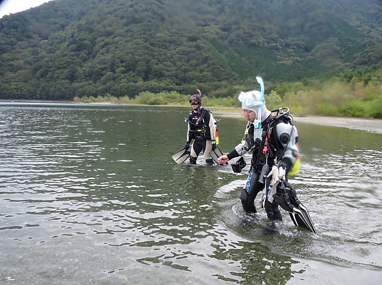 本栖湖　ダイビング　高所潜水　PADI　アルティチュード