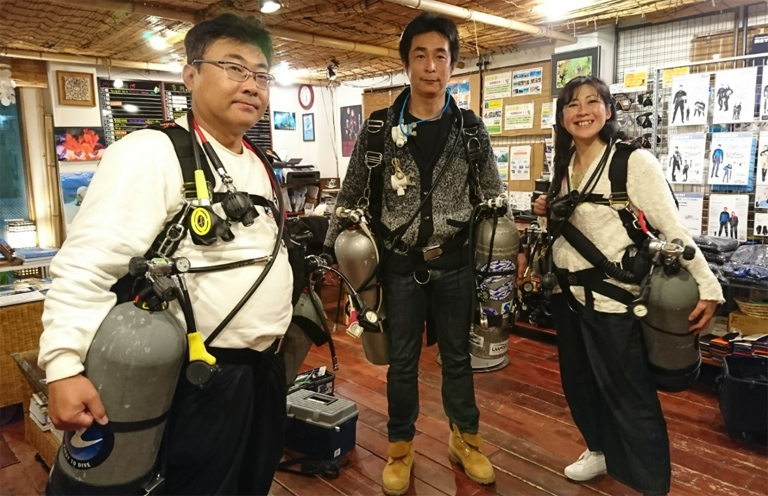 PADI　サイドマウント　ダイバー　ダイビング