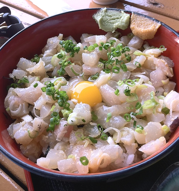 千葉　金谷　かなや　なめろう丼