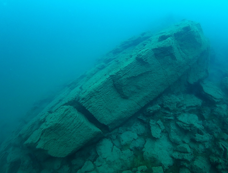 本栖湖　溶岩　高所潜水　PADI　アルティチュード