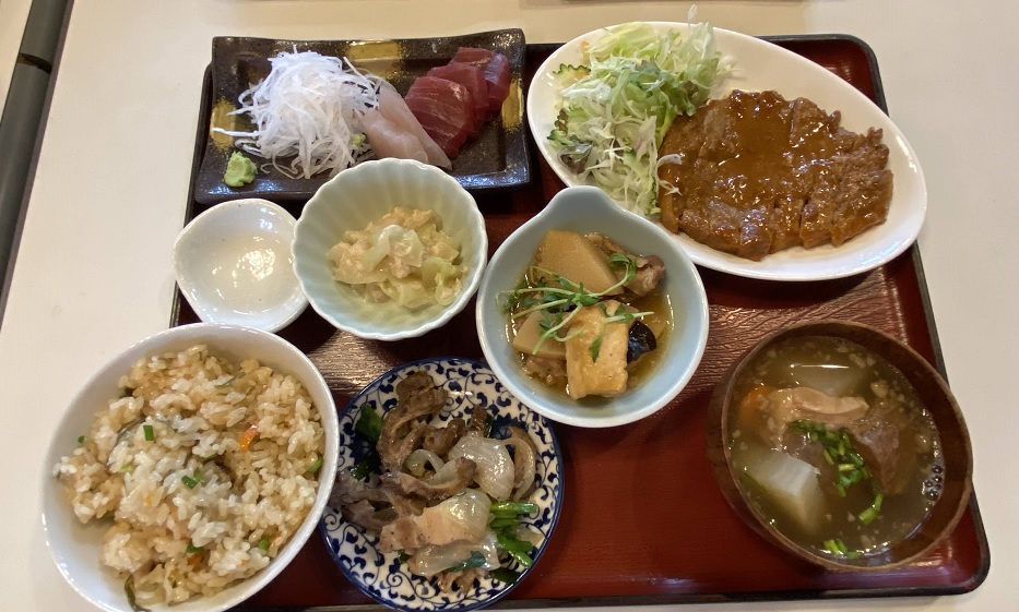 西表島　宿　晩御飯