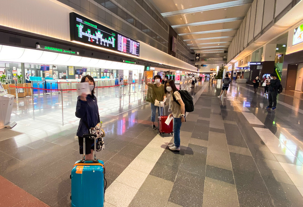 羽田空港　JAL