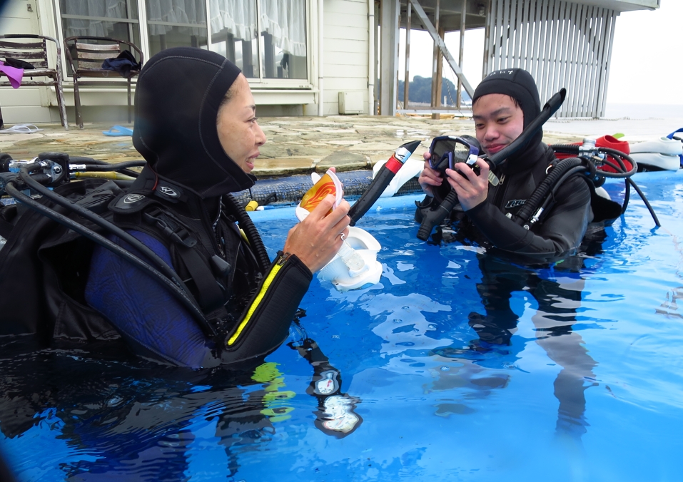 PADI　オープンウォーターダイバーコース　神奈川　プール