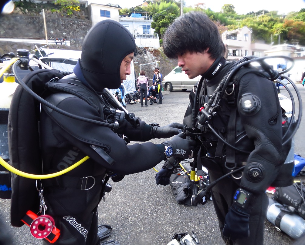 PADI　オープンウォーターダイバー　講習　ライセンス　Cカード