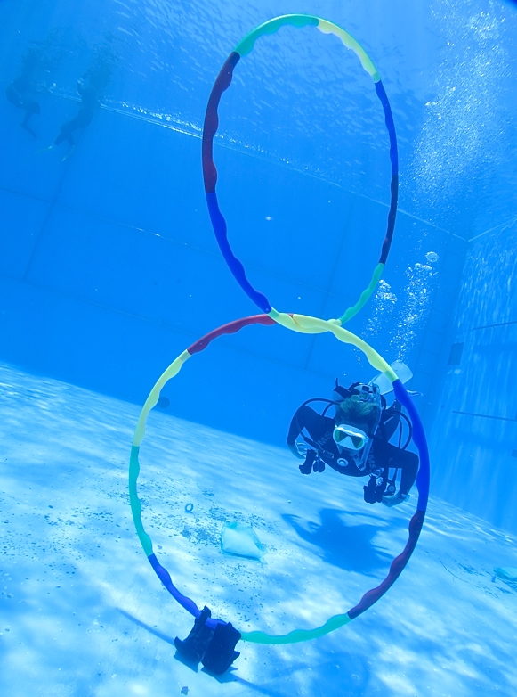 プール　中性浮力　トレーニング　講習　神奈川　フラフープ