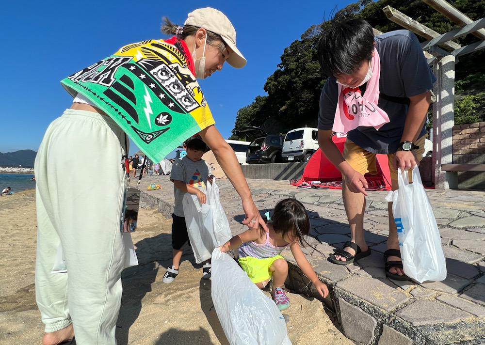 ビーチクリーンナップ　伊豆