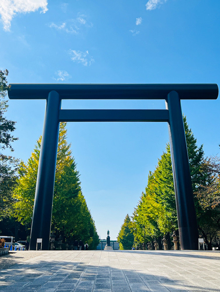 靖国神社　鳥居