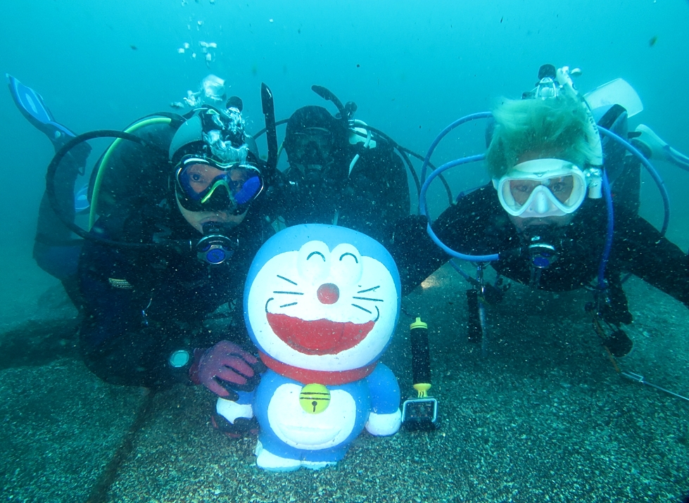 江之浦ダイビング　ボート　ソフトコーラル　クマドリカエルアンコウ　カミソリウオ　ドラえもん