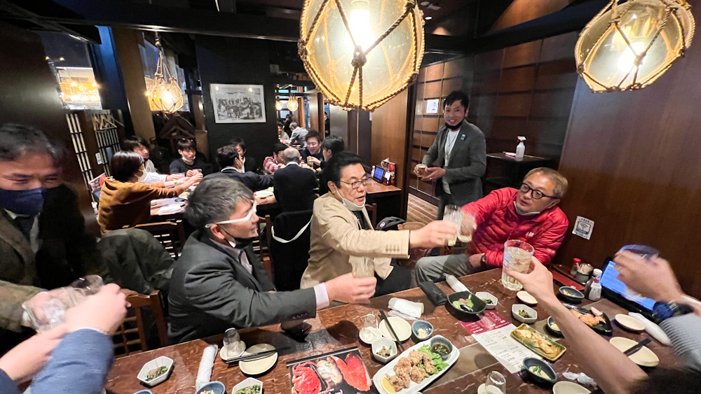 赤鯱　春名さん　飲み会　乾杯