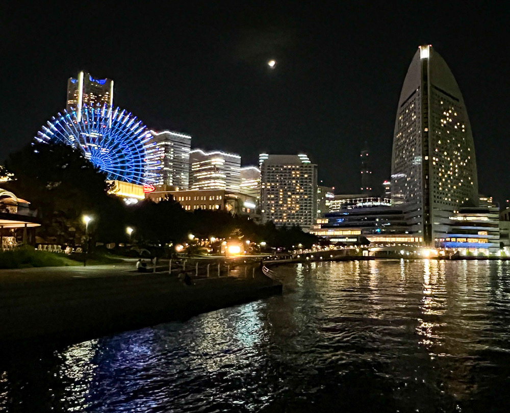 横浜　水中写真展　みなとみらい