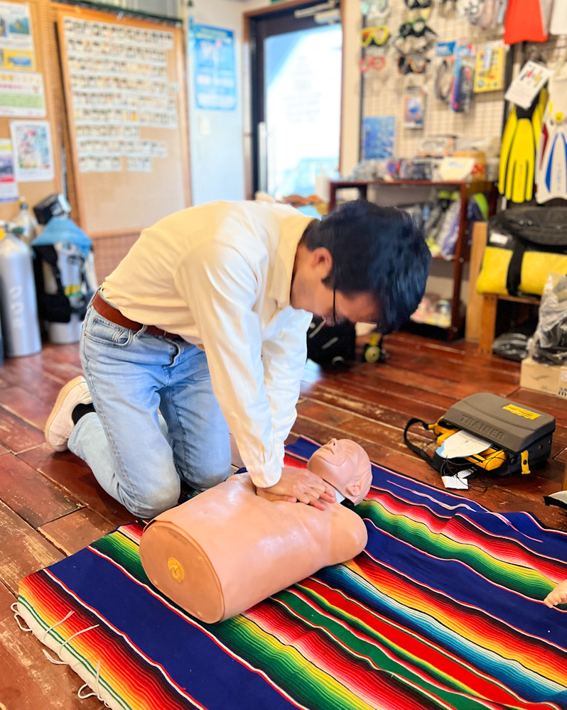 PADI EFR 応急処置法　神奈川　講習　AED CPR