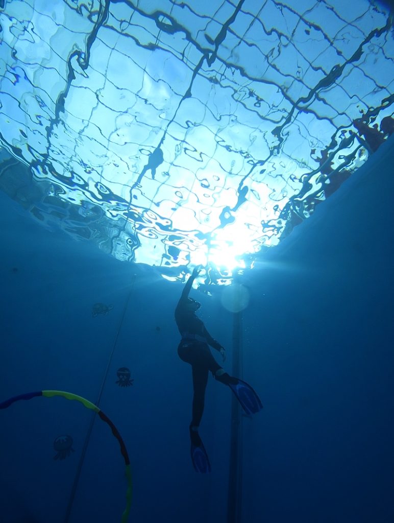 スキンダイビング講習　室内プール　神奈川　ラウト　PADI