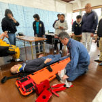 救命講習　事故　海　ダイビング　インストラクター　バックボード