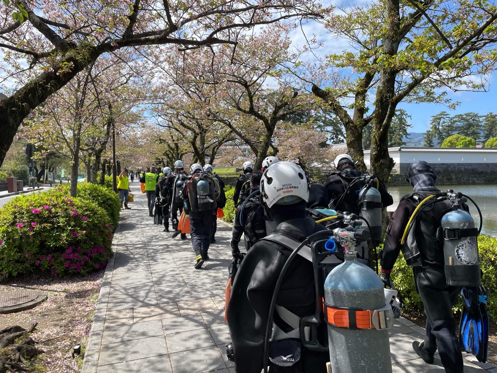 小田原城　お堀清掃　神奈川　ダイビングショップ　NDOSA