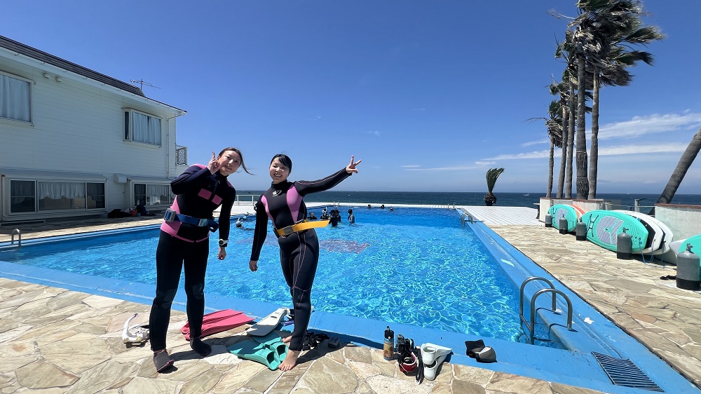 神奈川のスキンダイビング講習で水中スクーター体験