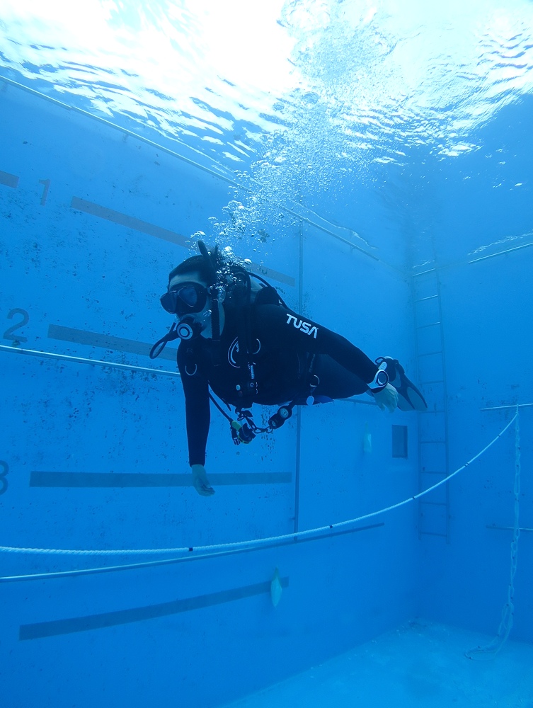PADI ダイビングライセンス プール講習