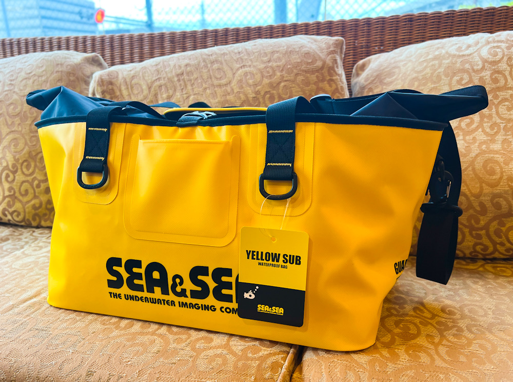 YELLOW SUB MEGA TOTE　イエローサブメガトート SEA&SEA ハウジング用バック