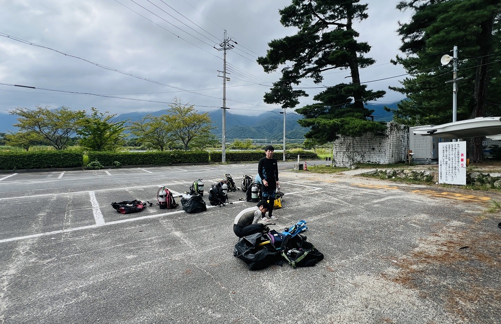 京都ダイビングツアー　琵琶湖ダイビング　水草　ブラックバス　ブルーギル