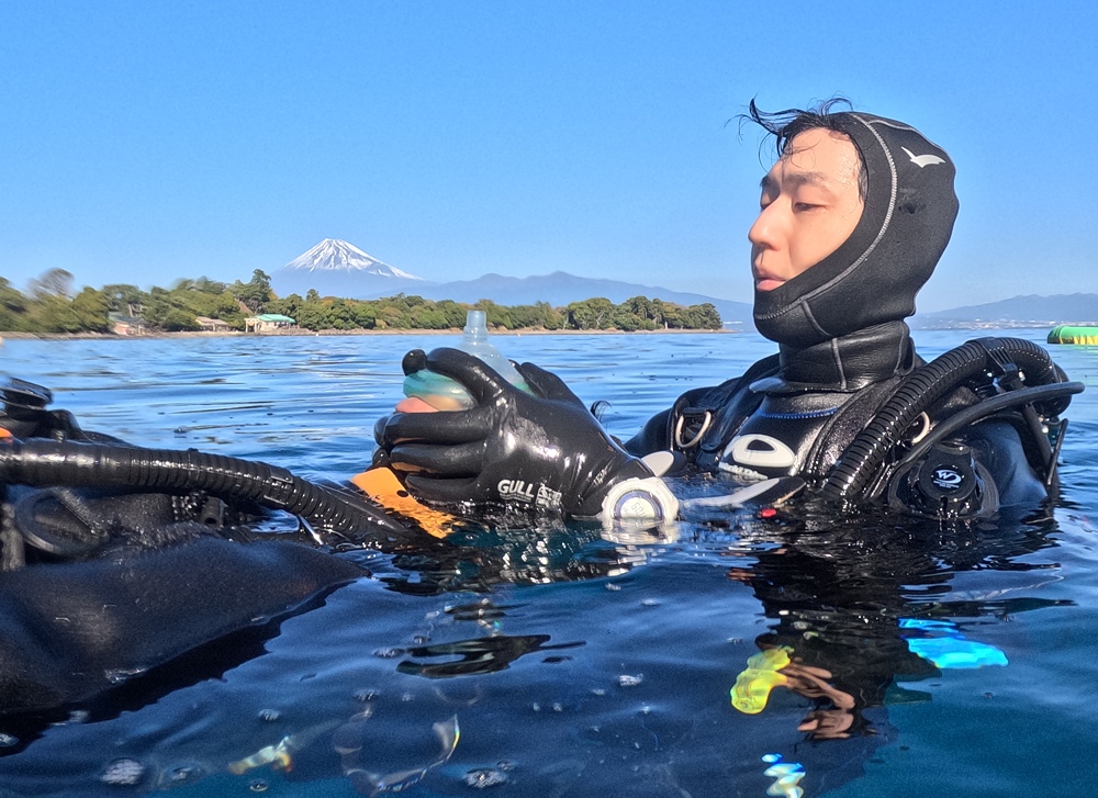 PADIレスキュダーバーコース　パニックダイバーの対応　講習