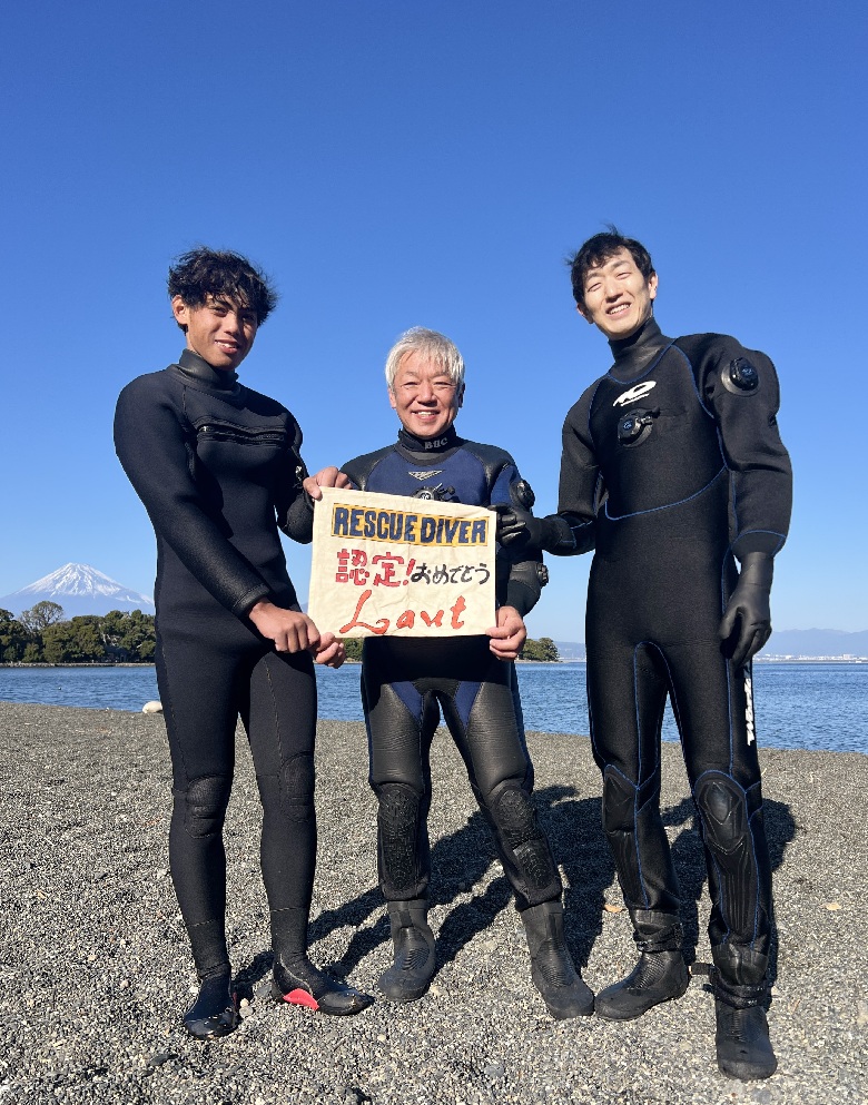 PADIレスキュダーバーコース　パニックダイバーの対応　講習