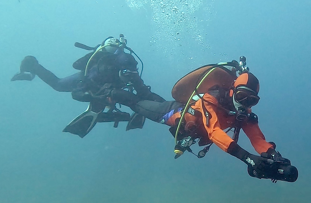 水中スクーター講習 PADI スペシャルティ講習