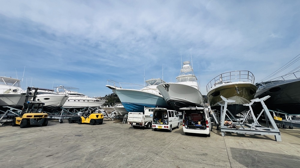 船底掃除　神奈川　マリーナ　クルーズ　フジツボ除去