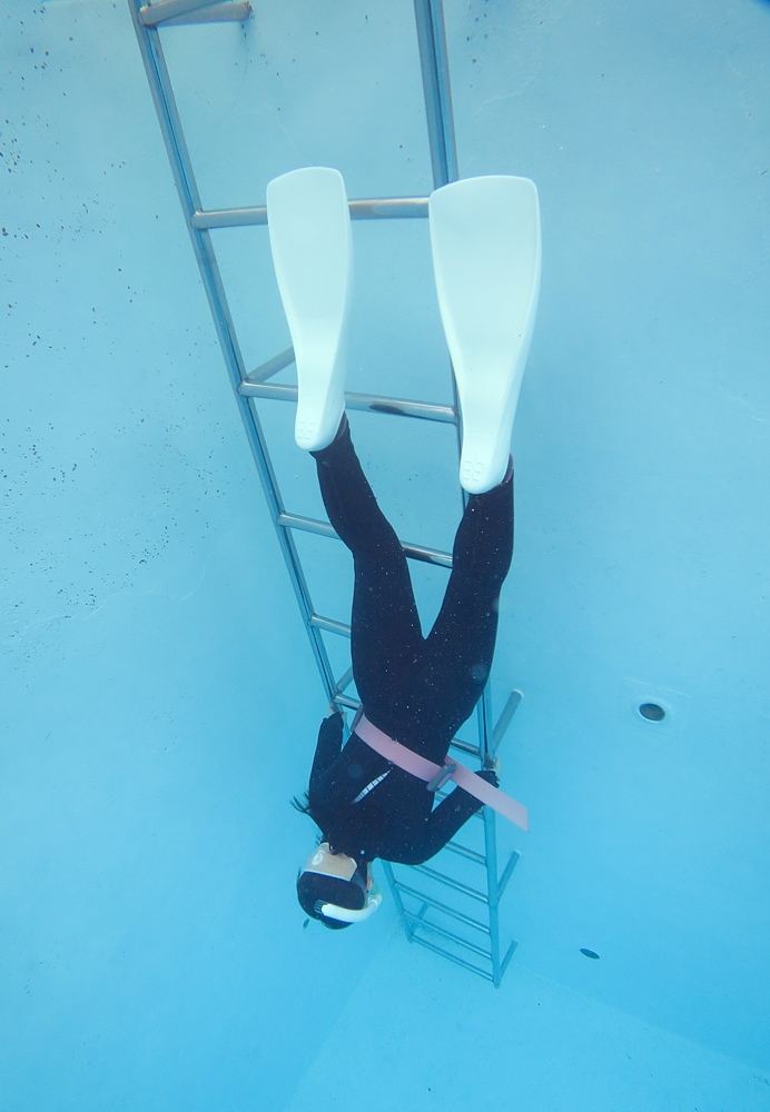 スキンダイビング講習　屋内プール　日帰り　ライセンス取得