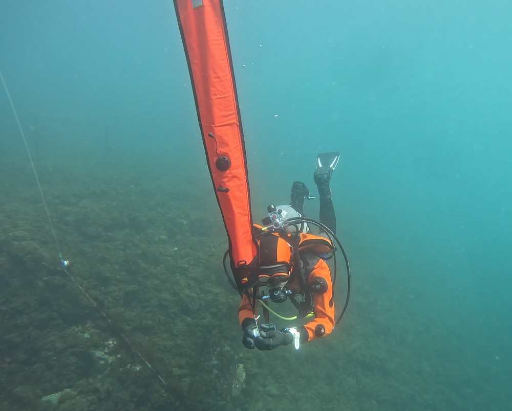 水中フロート上げ DSMB ボートダイビング