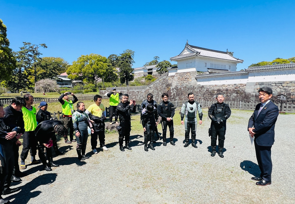 小田原城　お堀清掃　神奈川　ダイビングインストラクター　NDOSA